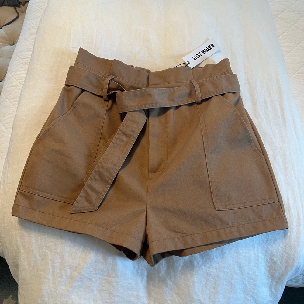 New with Tag!  Steve Madden high waisted tan shorts